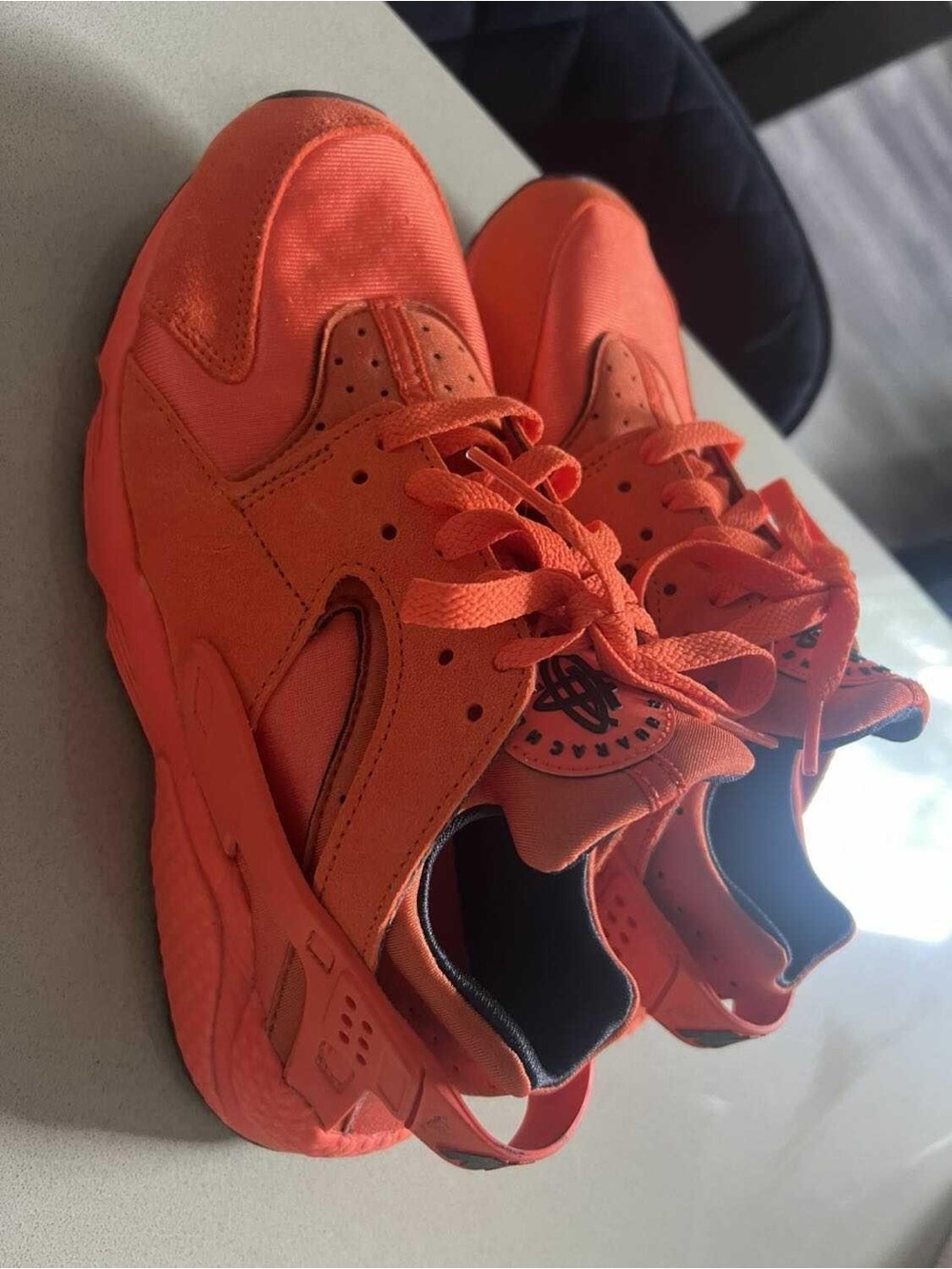 Nike Air Huarache // Sz 9 - Picture 4 of 5